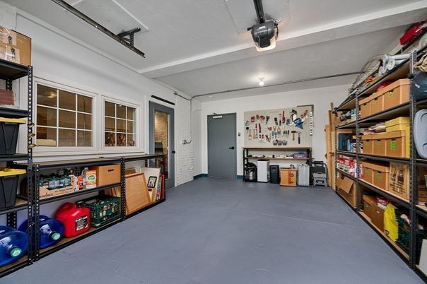Garage, Interior