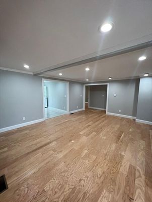 Empty room, Interior, Recessed Lighting, Wood Texture Flooring