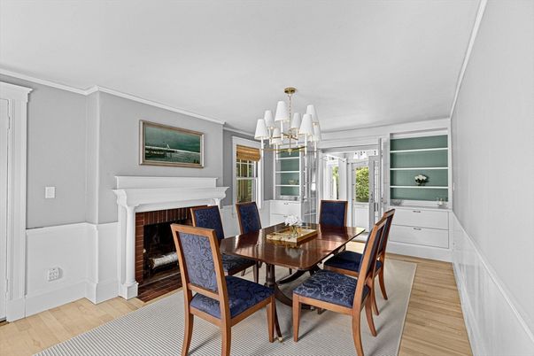 Chandelier, Dining room, Fireplace, Interior, Wood Texture Flooring