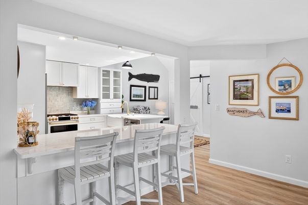 Interior, Kitchen, Pendant Lights, Wood Texture Flooring