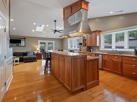 Dining room, Interior, Kitchen, Recessed Lighting, Wood Texture Flooring