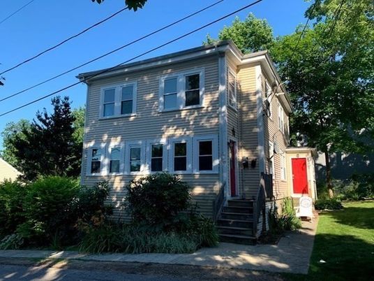 Exterior, Facade, American Foursquare