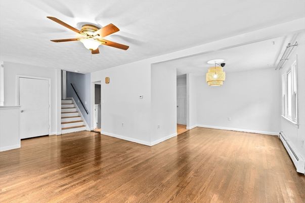 Empty room, Interior, Pendant Lights, Wood Texture Flooring