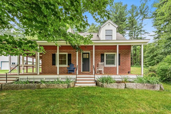 Exterior, Facade, Brick Facade, Log Home