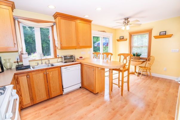 Dining room, Interior, Kitchen, Recessed Lighting, Wood Texture Flooring