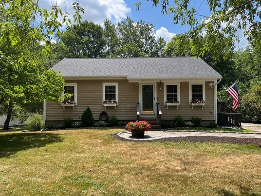 Exterior, Facade, Cape Cod
