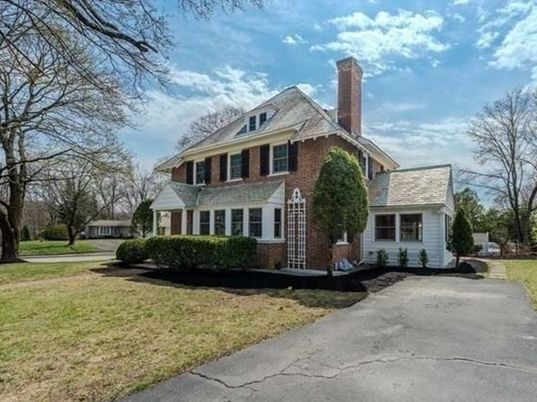 Backyard, Exterior, Facade, Brick Facade, Georgian