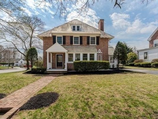 Backyard, Exterior, Facade, Brick Facade, Georgian