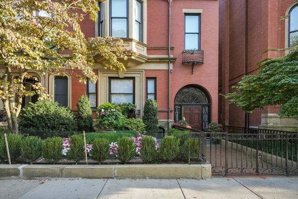 Exterior, Facade, Brick Facade, Rowhouse