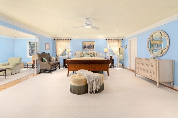 Interior, Living room, Piano, Recessed Lighting