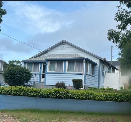 Exterior, Facade, American Craftsman