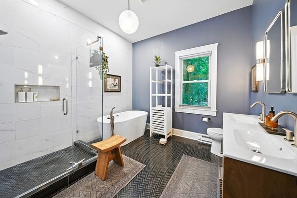 Bathroom, Free Standing Baths, Glass Shower, Interior, Marble Walls, Pendant Lights