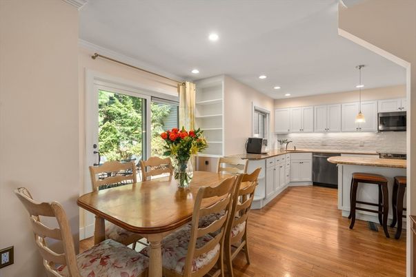 Dining room, Interior, Kitchen, Pendant Lights, Recessed Lighting, Wood Texture Flooring