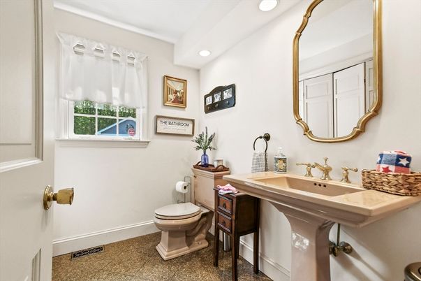 Bathroom, Interior, Recessed Lighting