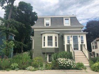 Exterior, Facade, American Foursquare