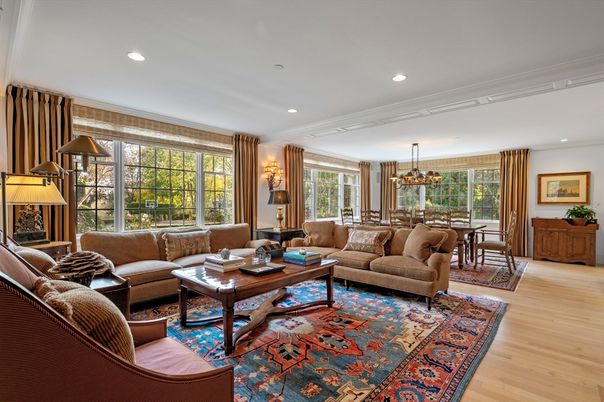 Chandelier, Dining room, Interior, Living room, Recessed Lighting, Wood Texture Flooring