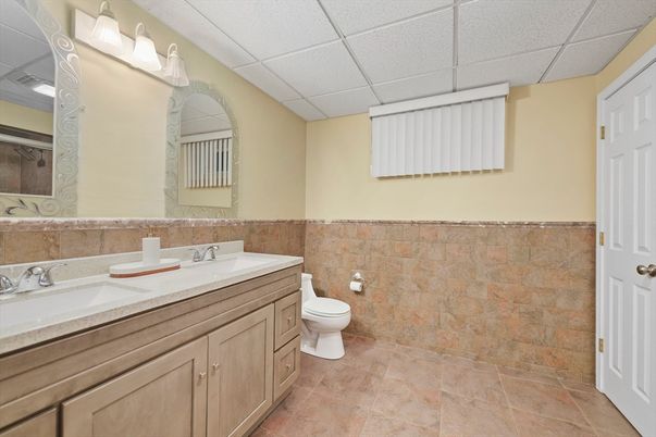 Bathroom, Dual Sink Vanities, Interior