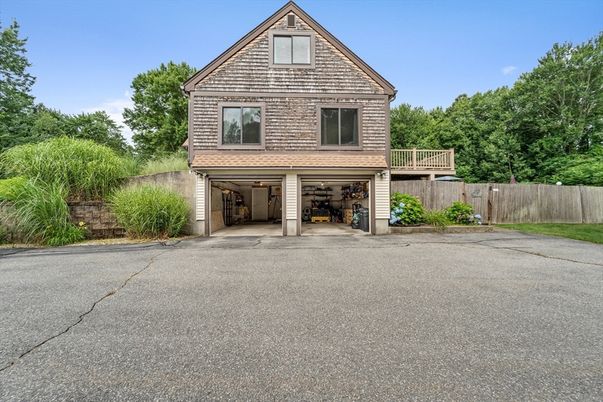 Attached, Exterior, Facade, Log Home