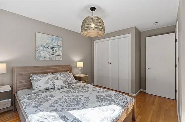 Bedroom, Interior, Pendant Lights, Wood Texture Flooring