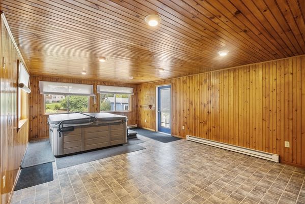 Hot Tub, Interior, Recessed Lighting, Wooden Ceilings, Wooden Walls