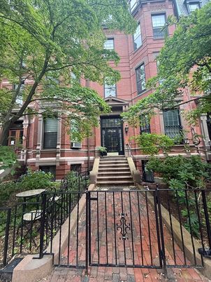 Exterior, Facade, Brick Facade, Brownstone