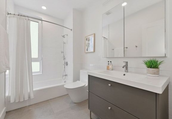 Bathroom, Interior, Recessed Lighting