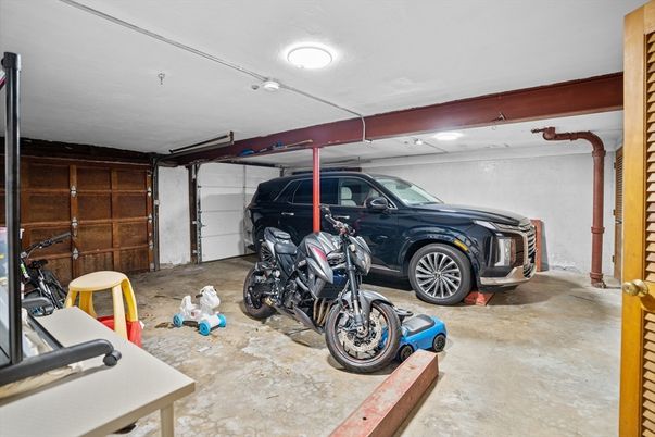 Garage, Interior