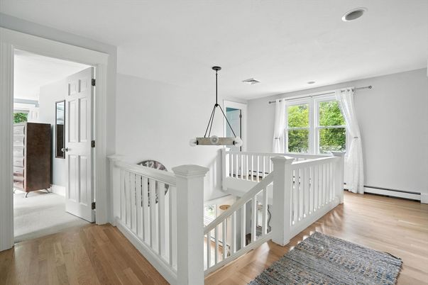 Interior, Pendant Lights, Recessed Lighting, Wood Texture Flooring