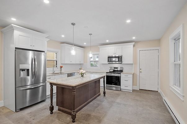 Interior, Kitchen, Pendant Lights, Recessed Lighting, Stainless Steel Appliances