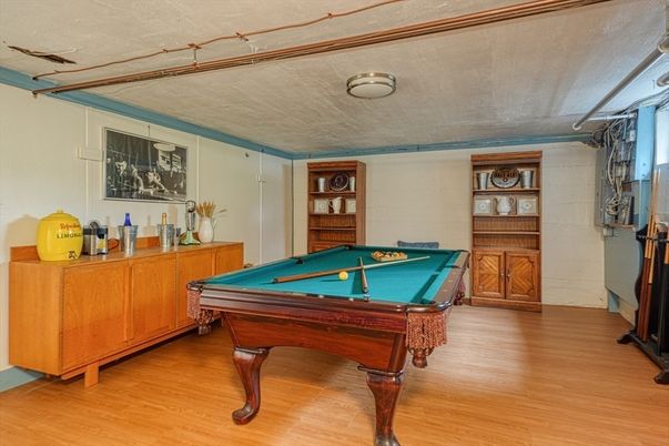 Billiard Table, Game Room, Interior, Wood Texture Flooring