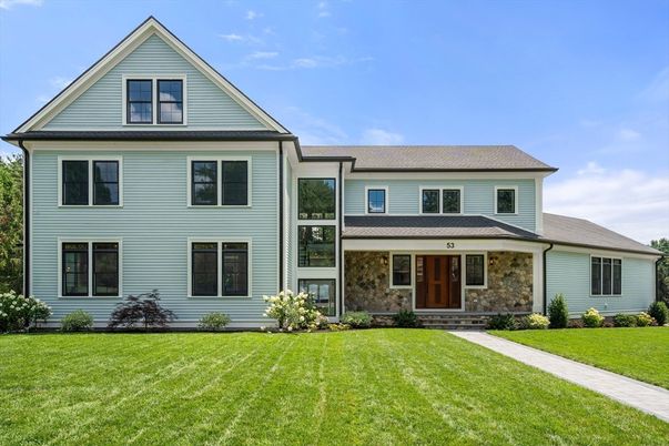 Exterior, Facade, Farmhouse