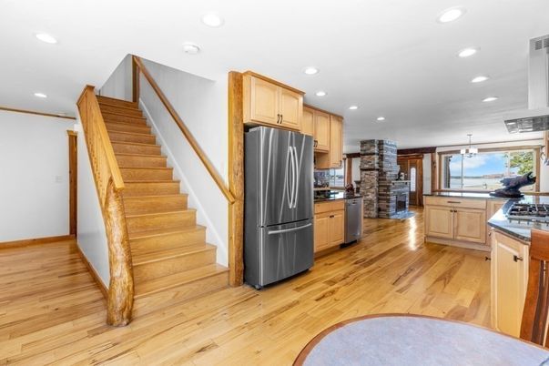 Dining room, Interior, Kitchen, Pendant Lights, Recessed Lighting, Wood Texture Flooring
