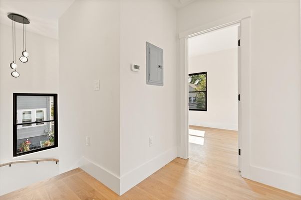 Interior, Pendant Lights, Wood Texture Flooring