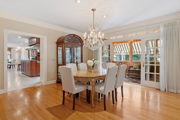 Chandelier, Dining room, Interior, Kitchen, Recessed Lighting, Wood Texture Flooring