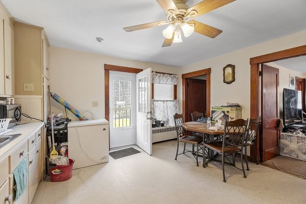 Dining room, Interior