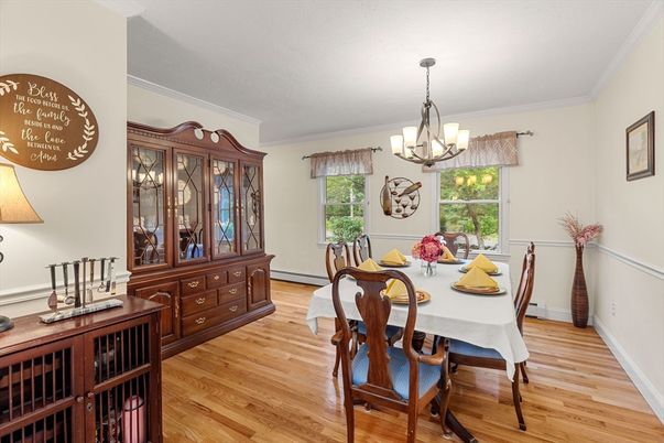 Chandelier, Dining room, Interior, Kitchen, Recessed Lighting, Wood Texture Flooring