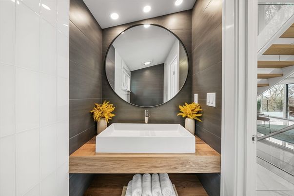 Bathroom, Interior, Recessed Lighting