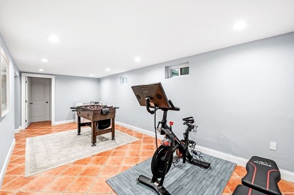 Fitness Equipment, Game Room, Interior, Recessed Lighting