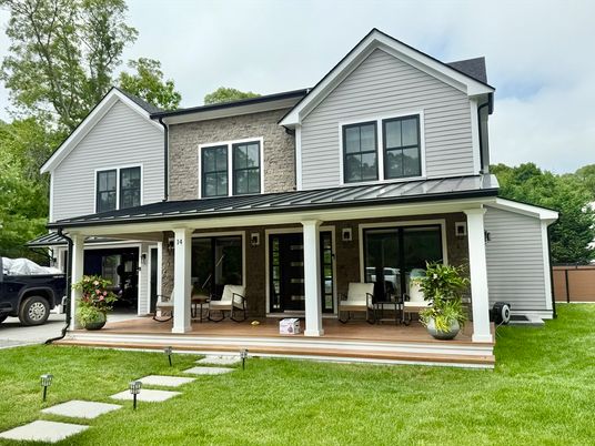 Exterior, Facade, Farmhouse