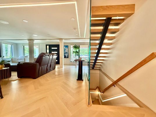 Interior, Living room, Recessed Lighting, Wood Texture Flooring