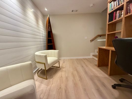 Interior, Recessed Lighting, Wood Texture Flooring