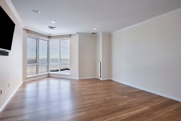 Empty room, Interior, Recessed Lighting, Water, Wood Texture Flooring