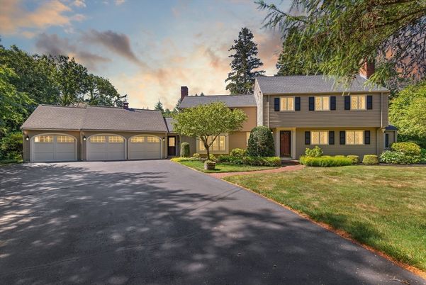Attached, Backyard, Exterior, Facade, Split Level
