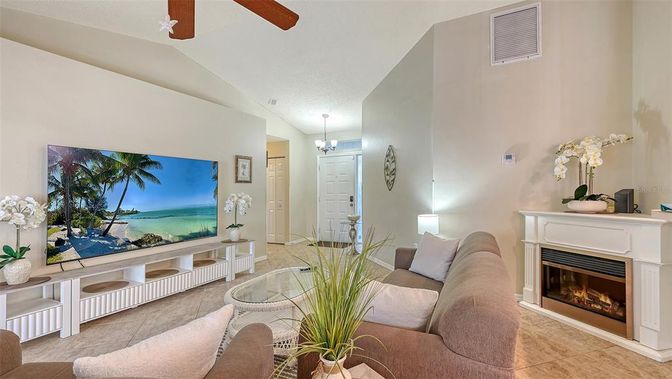 Chandelier, Fireplace, Interior, Living room, Pendant Lights