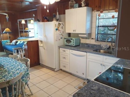 Interior, Kitchen, Pendant Lights