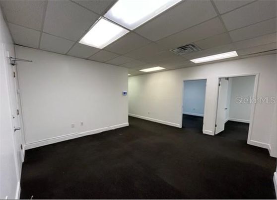 Empty room, Interior, Recessed Lighting