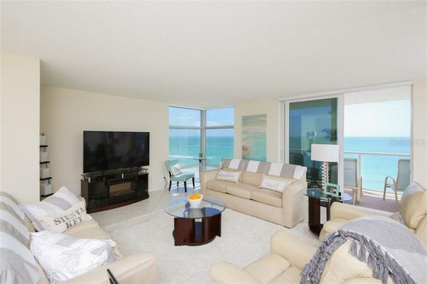 Interior, Living room, Water