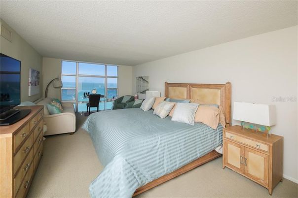Bedroom, Interior, Water
