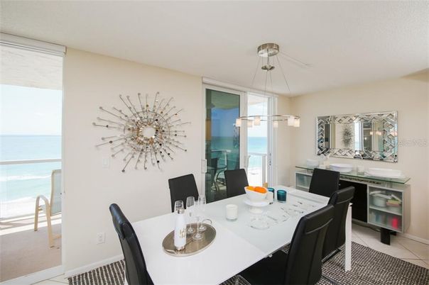 Dining room, Interior, Pendant Lights, Water