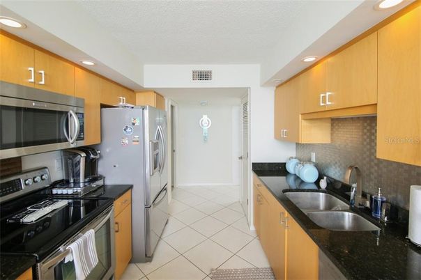 Interior, Kitchen, Recessed Lighting